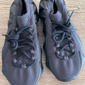 Yeezy boost 450 black